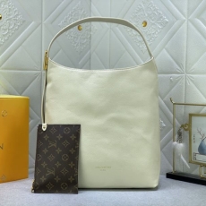 Louis Vuitton Hobo Bags